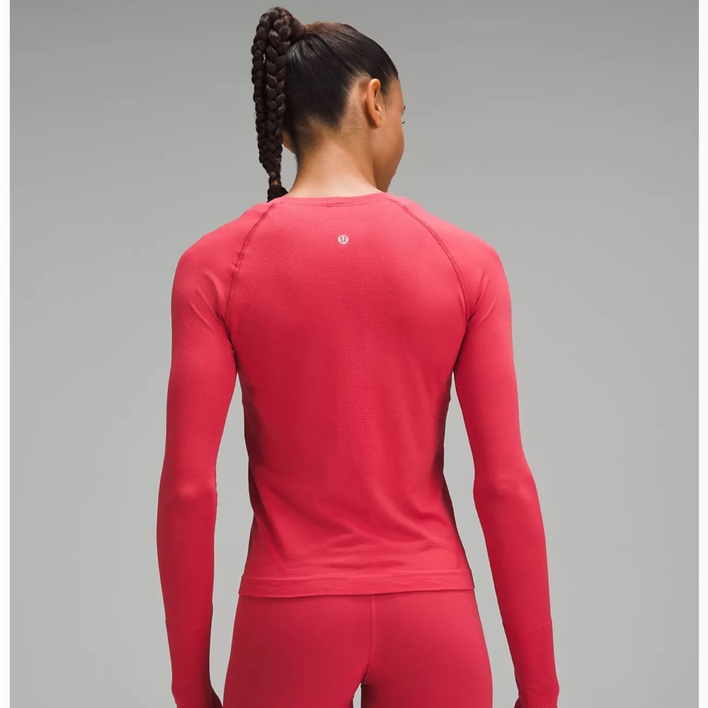 Lululemon long sleeve size 2 (XS/Small).Very stretchy, used 3x, good condition